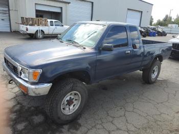  Salvage Toyota Pickup