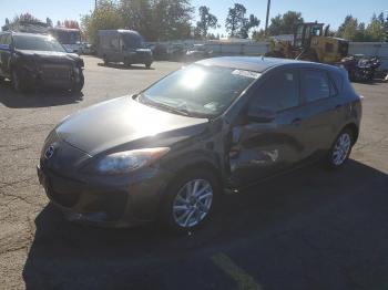  Salvage Mazda 3