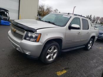  Salvage Chevrolet Avalanche