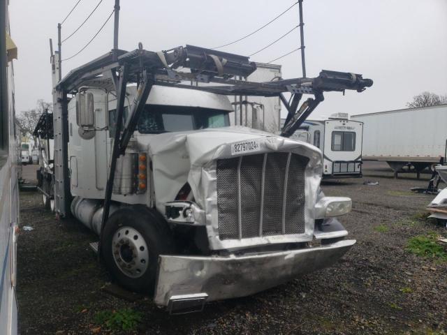  Salvage Peterbilt 389