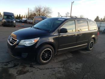  Salvage Volkswagen Routan