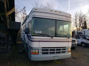  Salvage Workhorse Custom Cha Motorhome