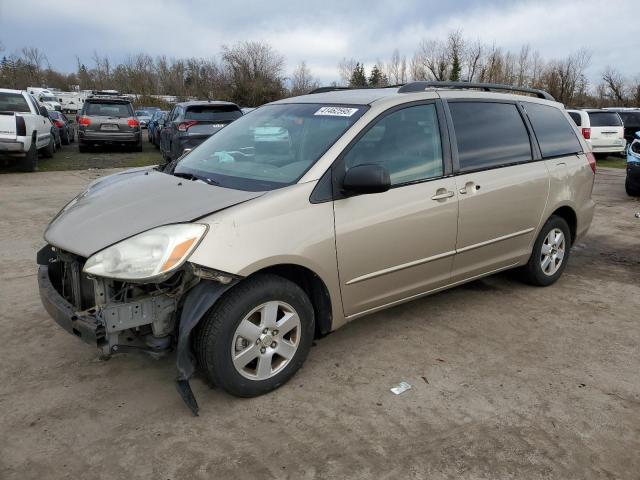  Salvage Toyota Sienna