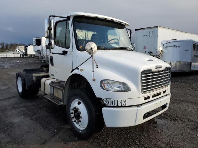  Salvage Freightliner M2 106 Med