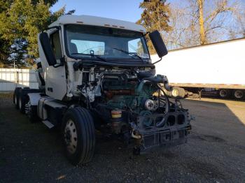  Salvage Volvo Vnr