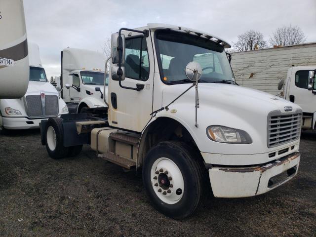  Salvage Freightliner M2 106 Med