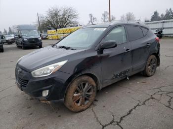  Salvage Hyundai TUCSON