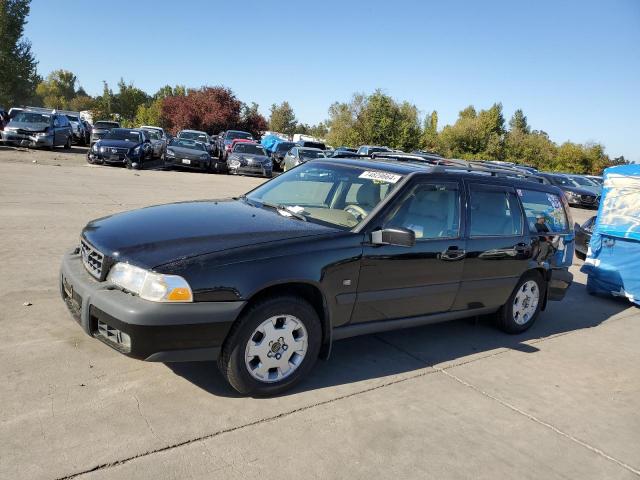  Salvage Volvo V70