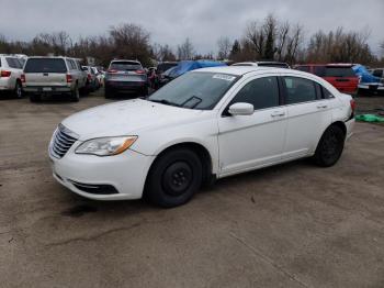  Salvage Chrysler 200