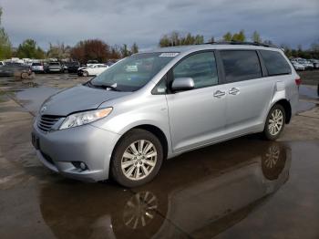  Salvage Toyota Sienna