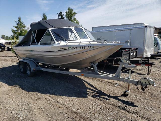  Salvage Boat Bayliner