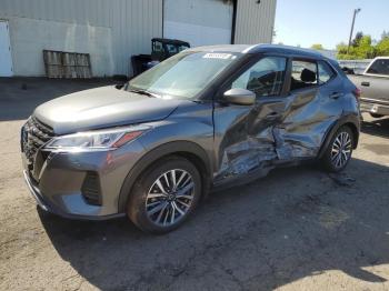  Salvage Nissan Kicks