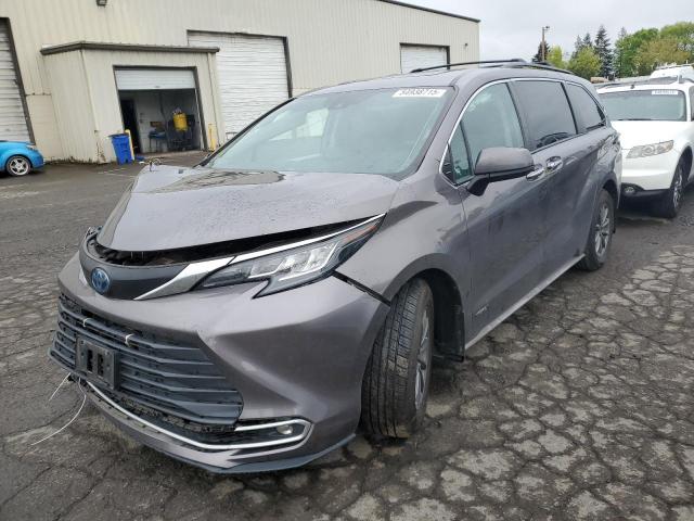  Salvage Toyota Sienna