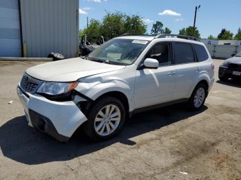  Salvage Subaru Forester