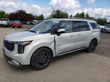  Salvage Kia Carnival