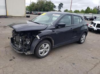  Salvage Nissan Kicks