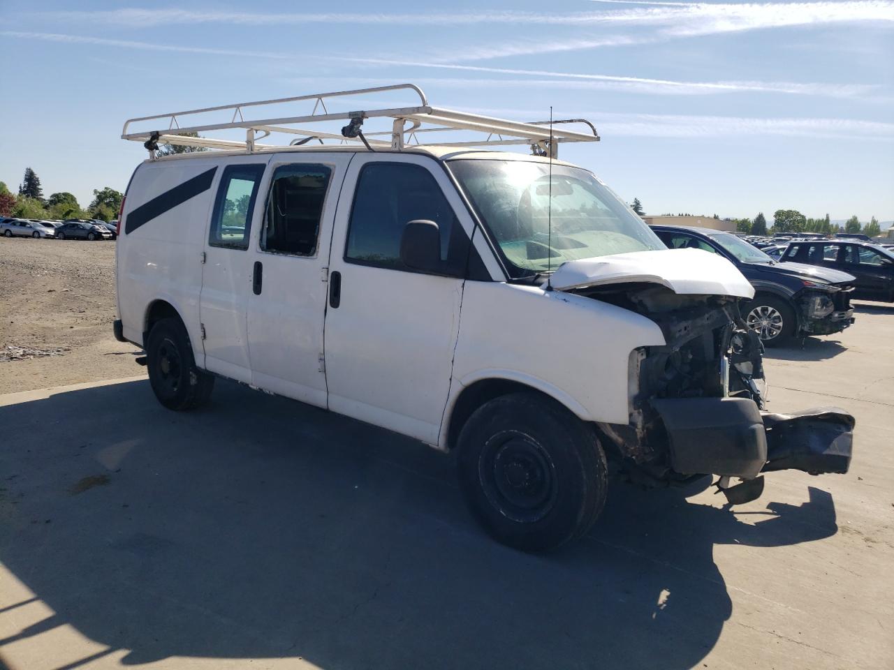 Chevrolet Express Image 6