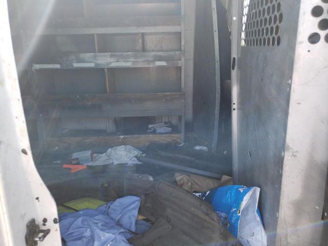 Chevrolet Express Image 10