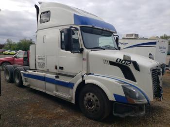  Salvage Volvo Vnl