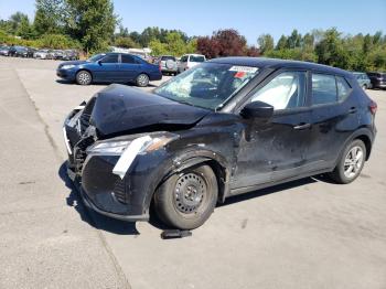  Salvage Nissan Kicks