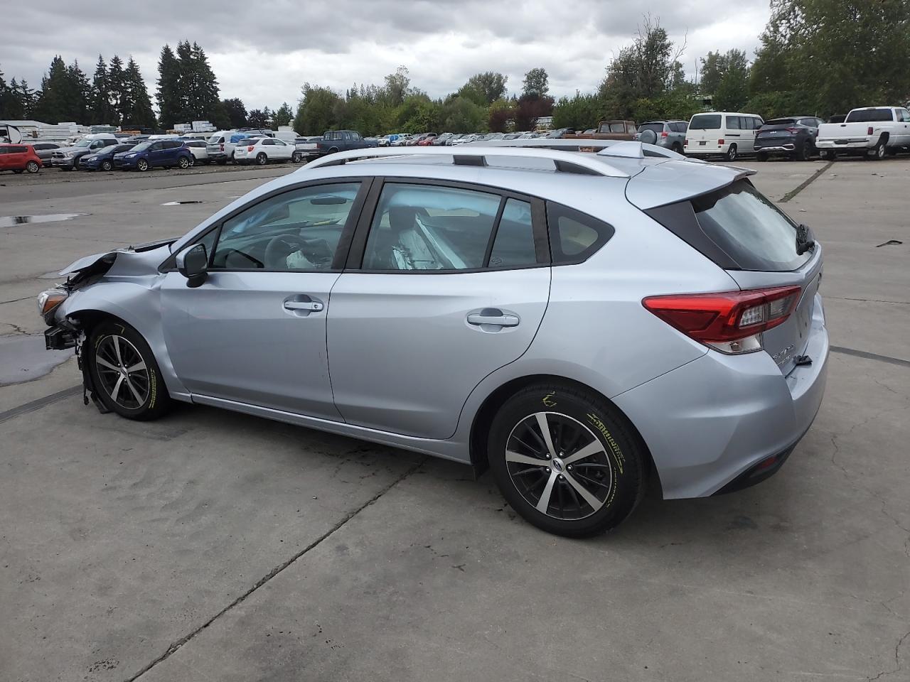 Subaru Impreza Premium Image 11