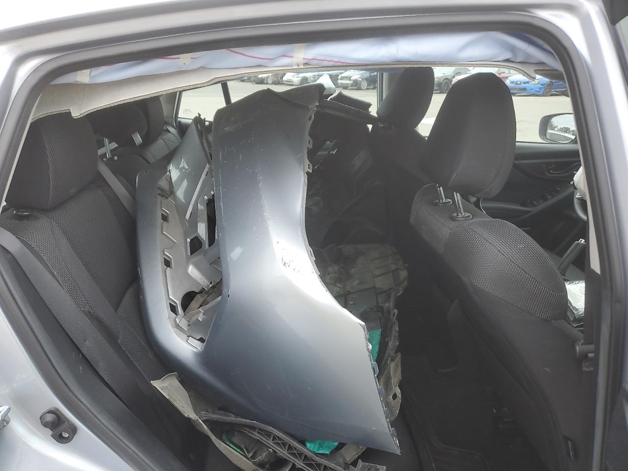 Subaru Impreza Premium Image 6