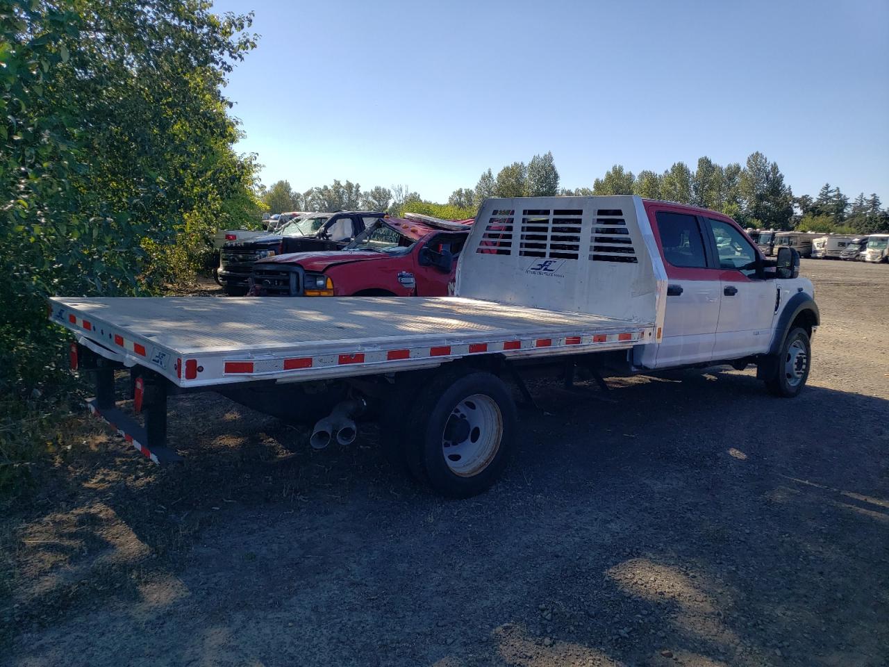 Ford F-550 Super Duty Image 3