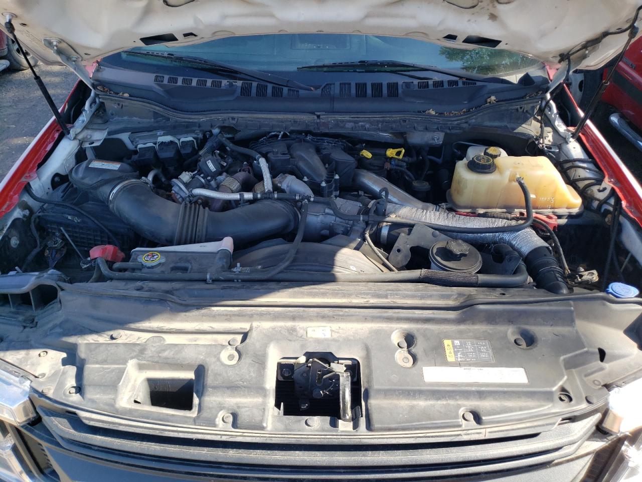 Ford F-550 Super Duty Image 12