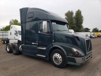  Salvage Volvo Vnl