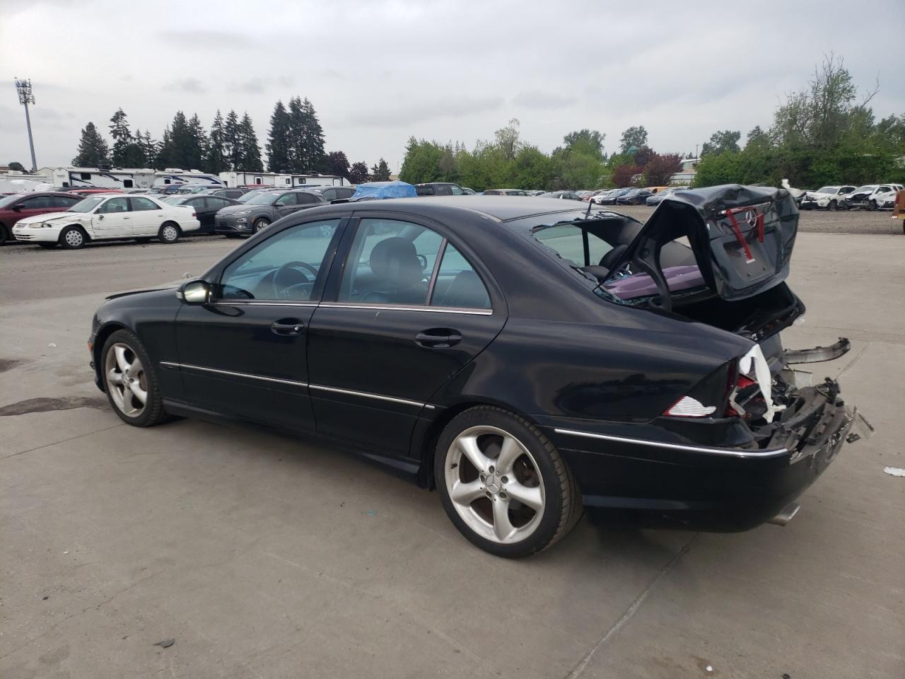 Mercedes-Benz C-Class 230 Image 3