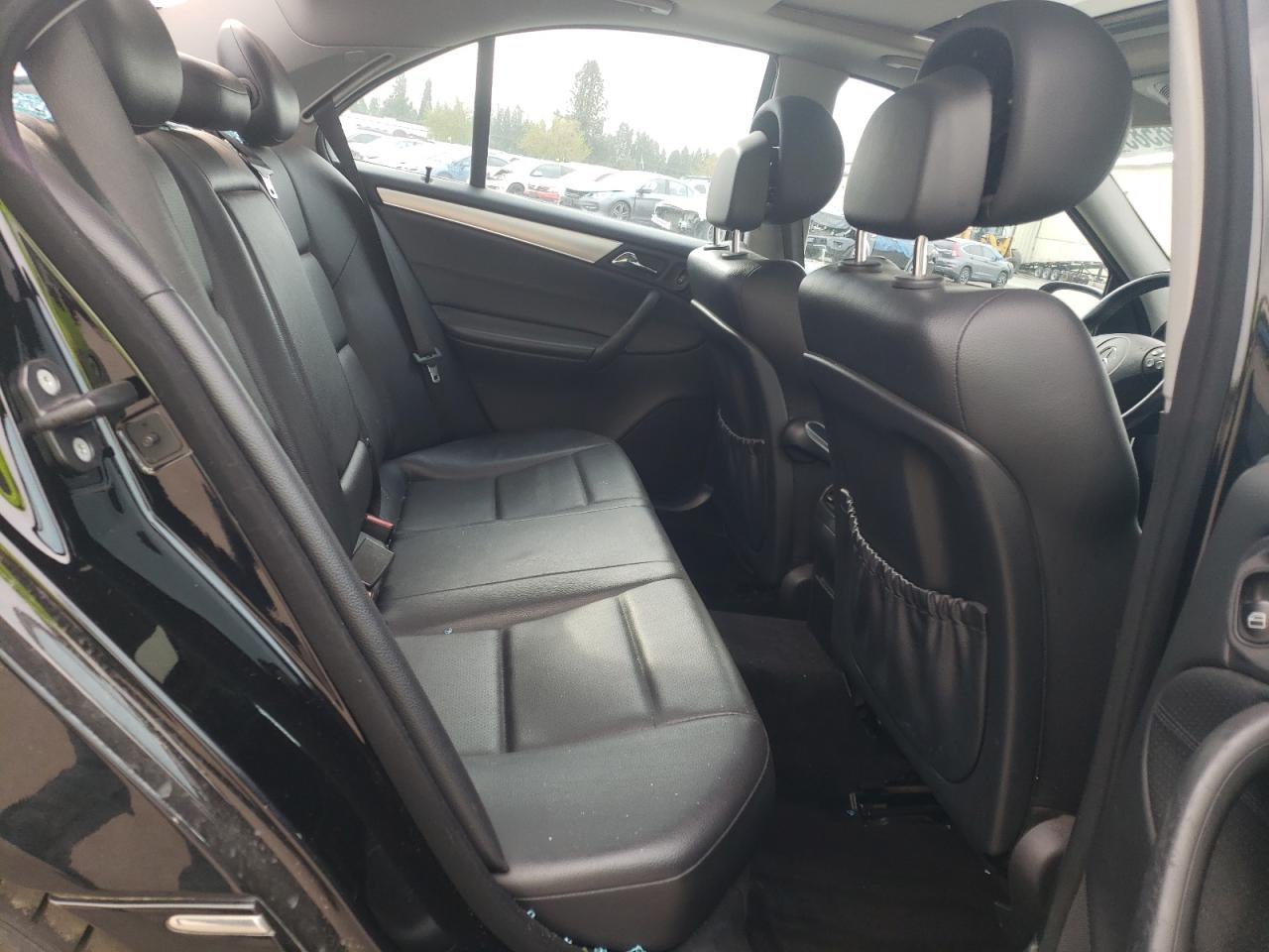 Mercedes-Benz C-Class 230 Image 7