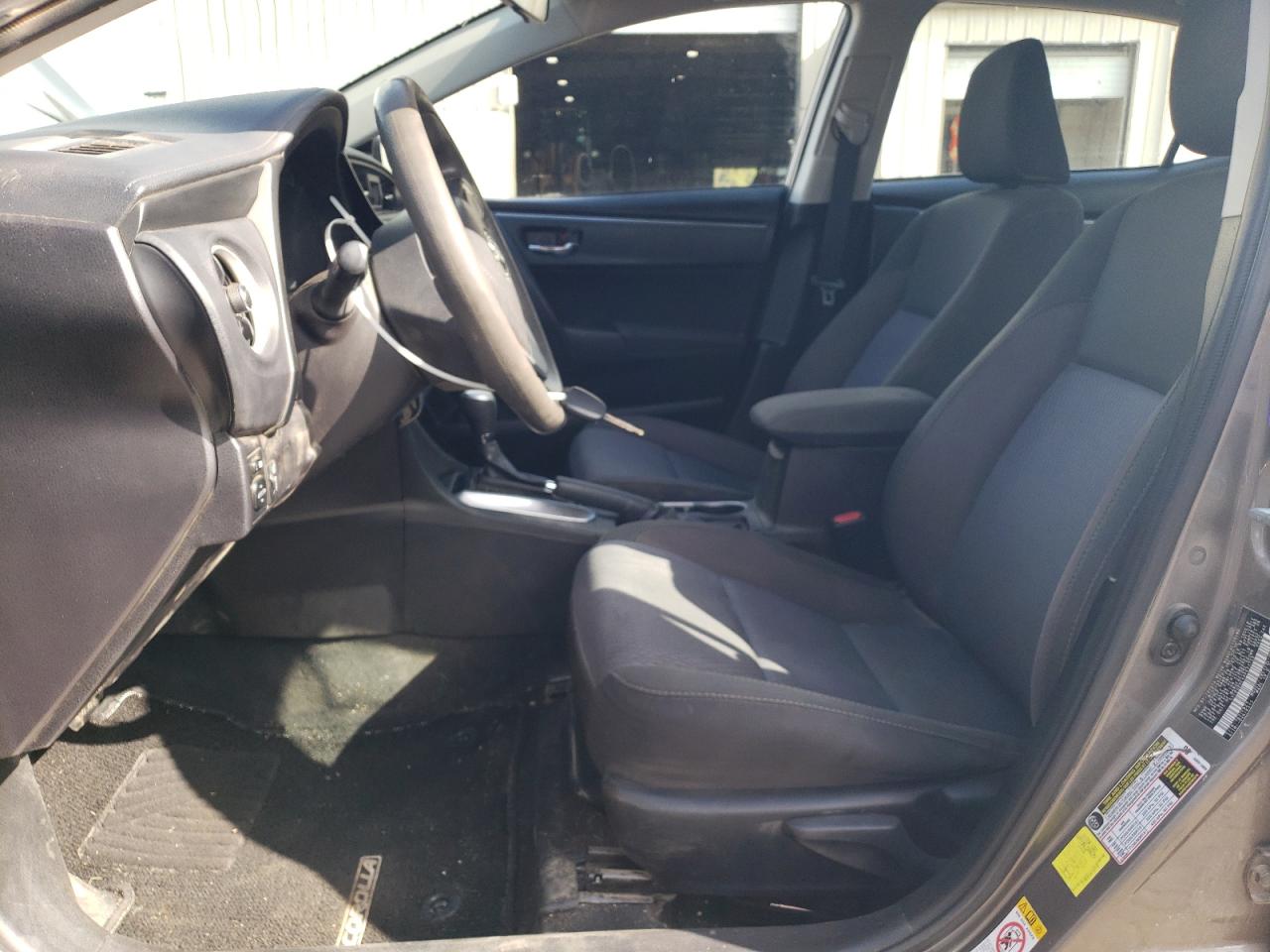 Toyota Corolla L Image 4