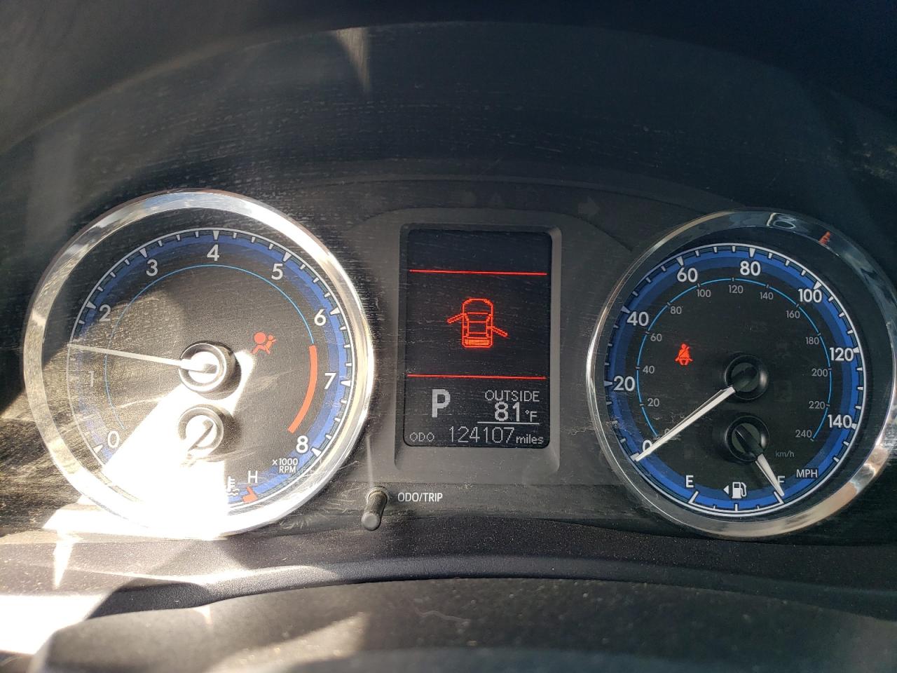 Toyota Corolla L Image 9