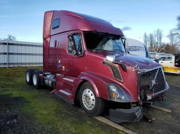  Salvage Volvo Vn