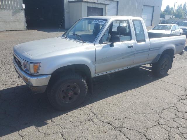 Salvage Toyota Pickup