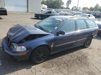  Salvage Volvo V40