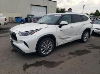  Salvage Toyota Highlander
