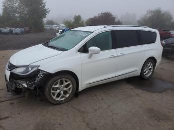  Salvage Chrysler Pacifica