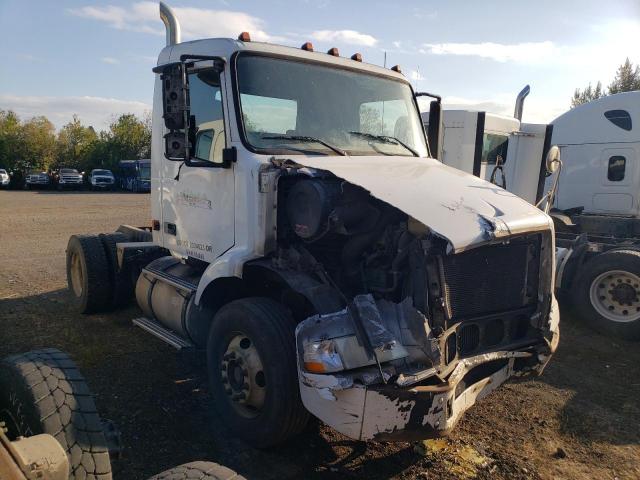  Salvage Volvo Vnm