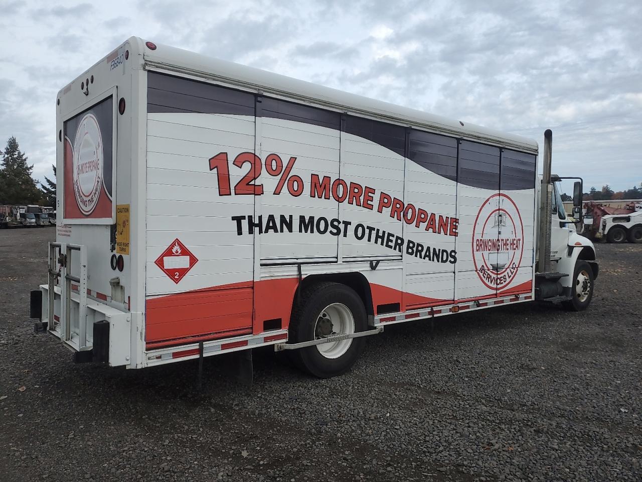 International 4300 4300 Image 13