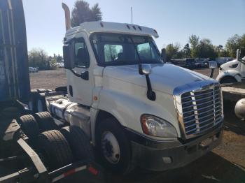  Salvage Freightliner Cascadia
