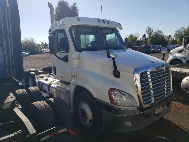  Salvage Freightliner Cascadia