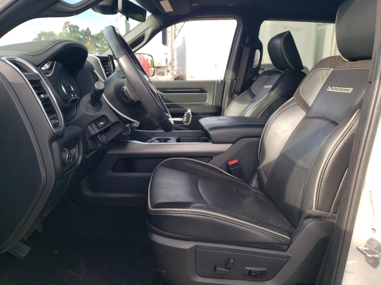 Ram 3500 Laramie Image 6