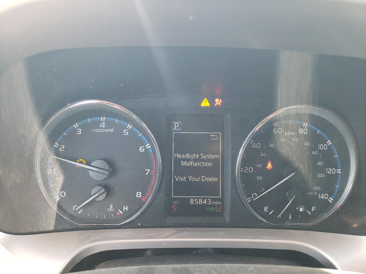 Toyota RAV4 Limited Image 4