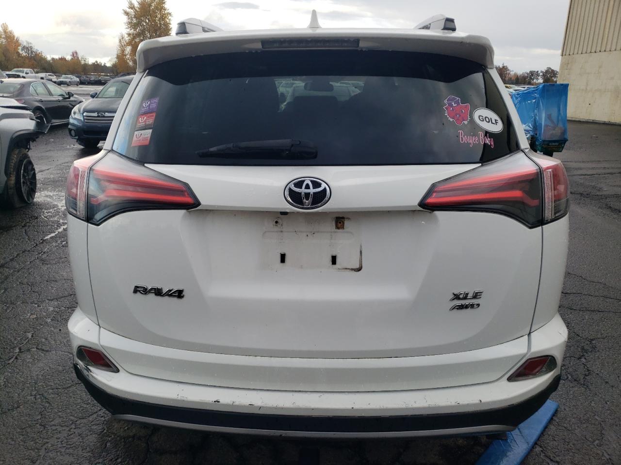 Toyota RAV4 Adventure Image 3