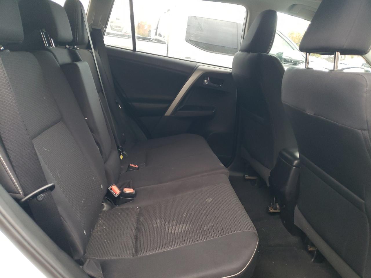 Toyota RAV4 Adventure Image 8