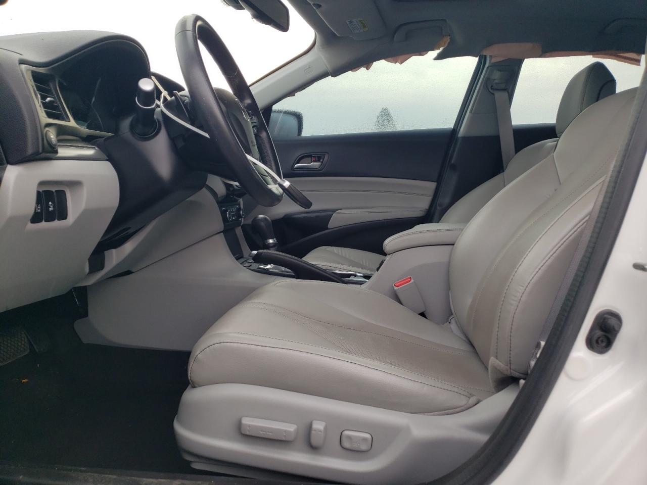 Acura ILX Premium Image 8