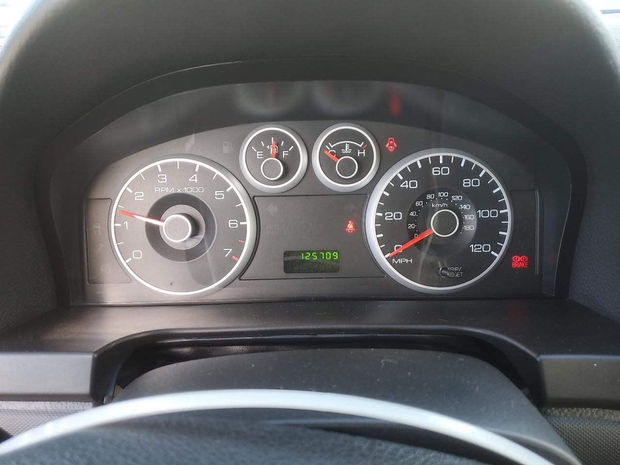 Ford Fusion S Image 3