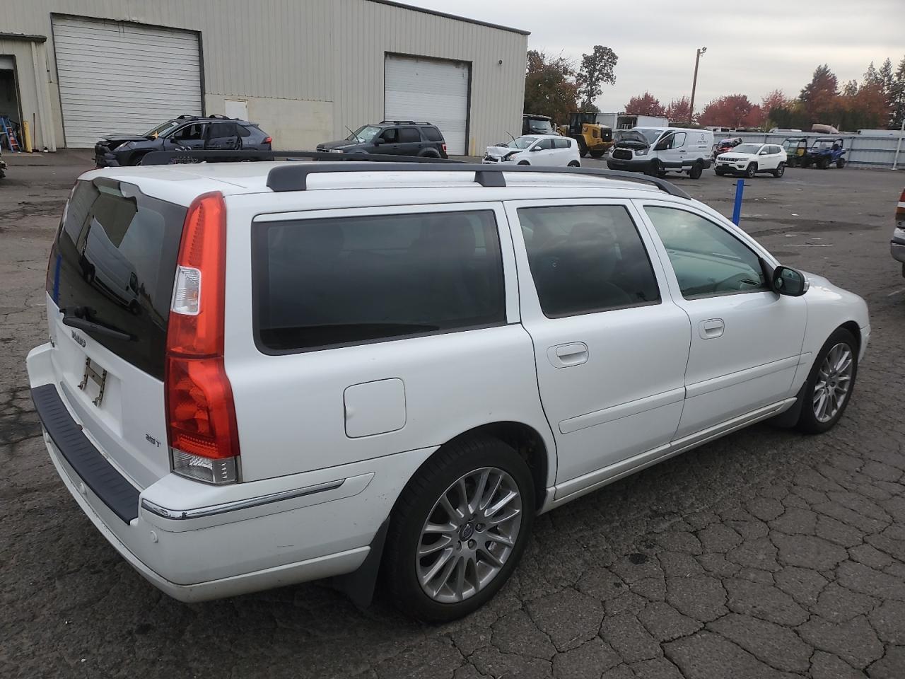 Volvo V70 2.5t Image 3