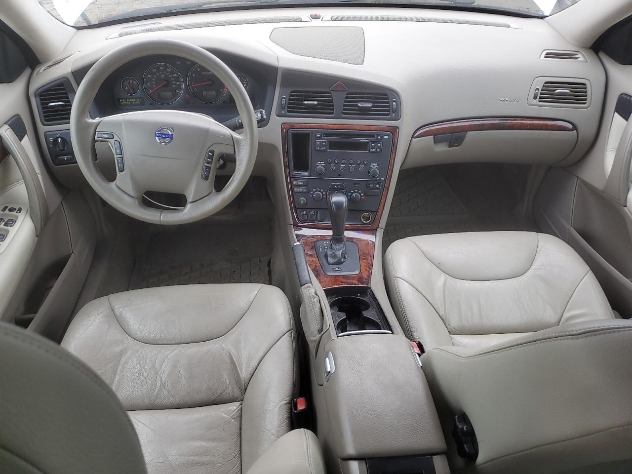 Volvo V70 2.5t Image 4